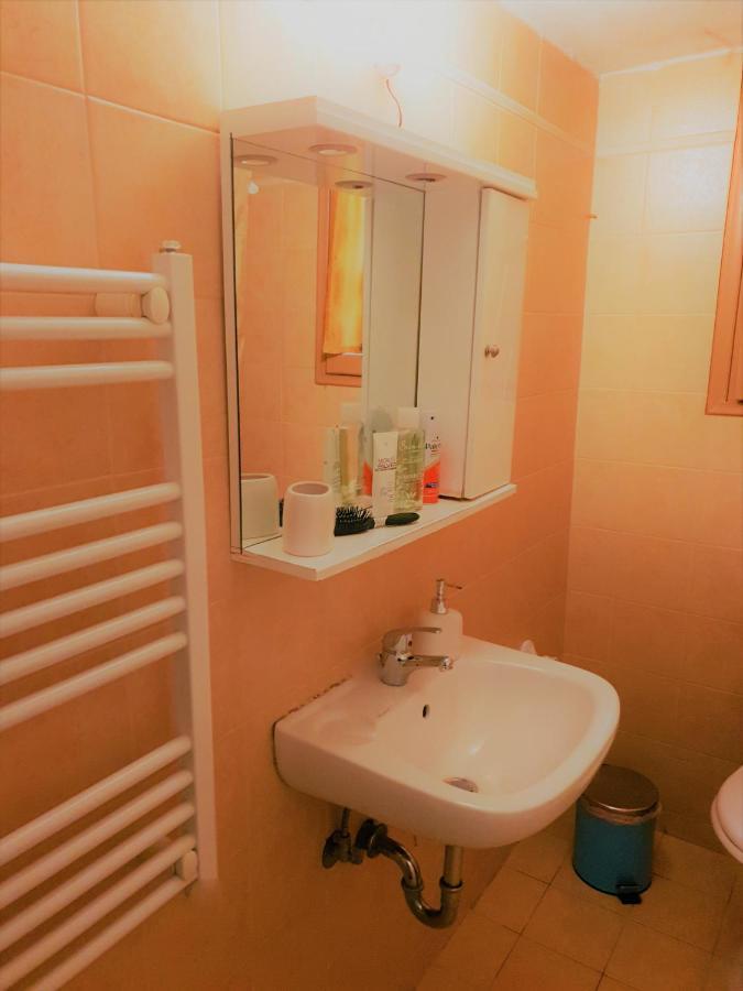 شقة House With Yard Subway 5Min Walk أثينا المظهر الخارجي الصورة